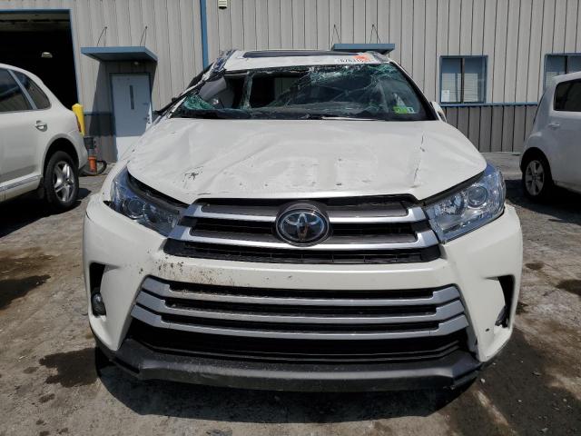 Photo 5 from auction – 2019 TOYOTA HIGHLANDER with VIN 5TDJZRFH8KS579170