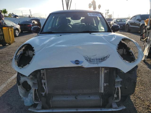 Photo 5 from auction – 2016 MINI COOPER with VIN WMWXP5C55G3B14017