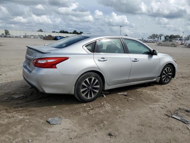 Photo 3 from auction – 2017 NISSAN ALTIMA 2.5 with VIN 1N4AL3AP1HC113075