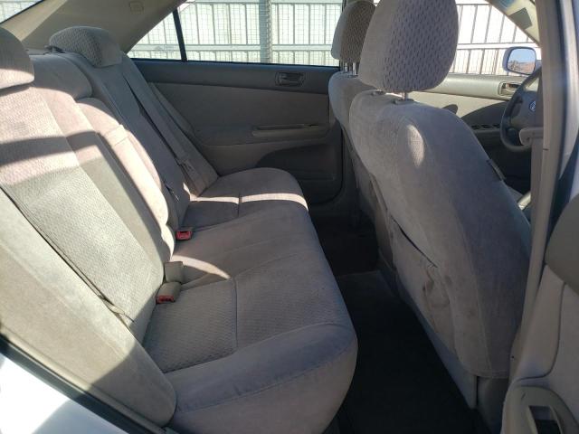 Photo 10 from auction – 2004 TOYOTA CAMRY LE with VIN 4T1BE30K04U281210