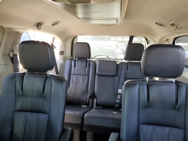 Photo 10 from auction – 2015 CHRYSLER TOWN & COU with VIN 2C4RC1BGXFR545331