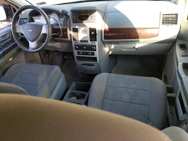Photo 8 from auction – 2010 CHRYSLER TOWN & COU with VIN 2A4RR5D12AR279014