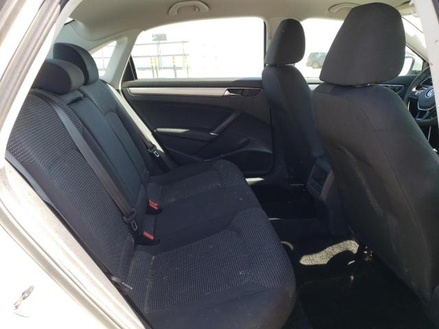 Photo 10 from auction – 2017 VOLKSWAGEN PASSAT S with VIN 1VWAT7A36HC016949
