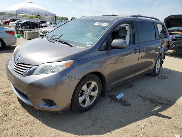 Photo 1 from auction – 2016 TOYOTA SIENNA LE with VIN 5TDKK3DC3GS734745