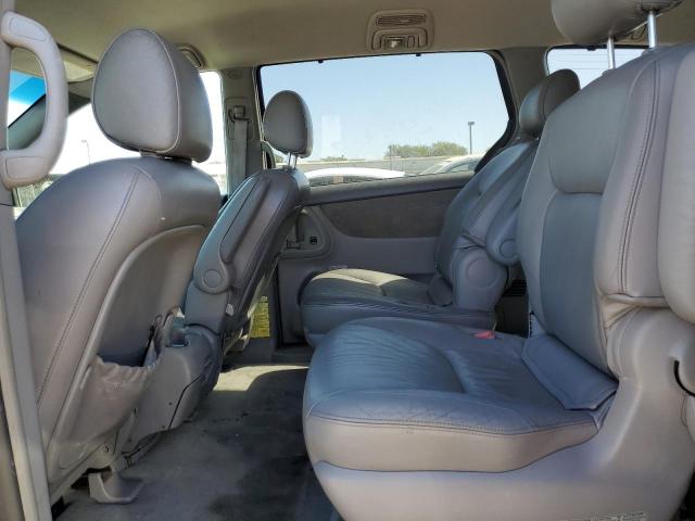 Photo 11 from auction – 2004 TOYOTA SIENNA XLE with VIN 5TDZA22C64S090829