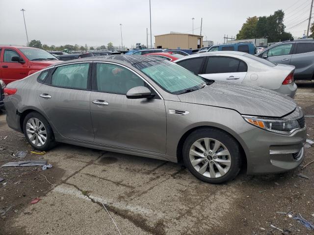Photo 4 from auction – 2016 KIA OPTIMA EX with VIN 5XXGU4L32GG045336