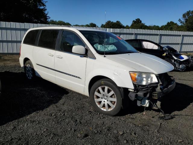 Photo 4 from auction – 2013 CHRYSLER TOWN & COU with VIN 2C4RC1BG3DR610355