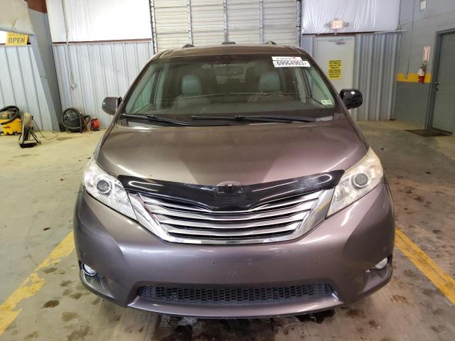 Photo 5 from auction – 2011 TOYOTA SIENNA XLE with VIN 5TDDK3DC8BS002113