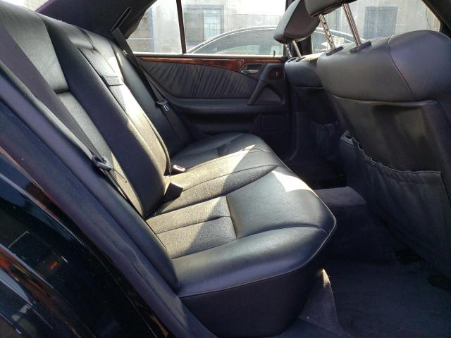 Photo 10 from auction – 1998 MERCEDES-BENZ E 320 with VIN WDBJF65F4WA603196