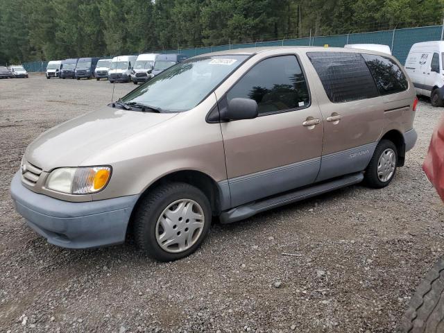TOYOTA SIENNA CE 2001 with VIN 4T3ZF19C71U399172 - Photo from auction