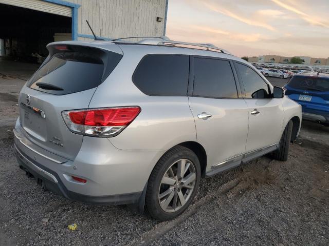 Photo 3 from auction – 2013 NISSAN PATHFINDER with VIN 5N1AR2MM9DC638069