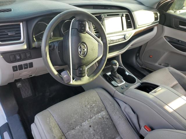 Photo 8 from auction – 2016 TOYOTA HIGHLANDER with VIN 5TDYKRFH6GS160034