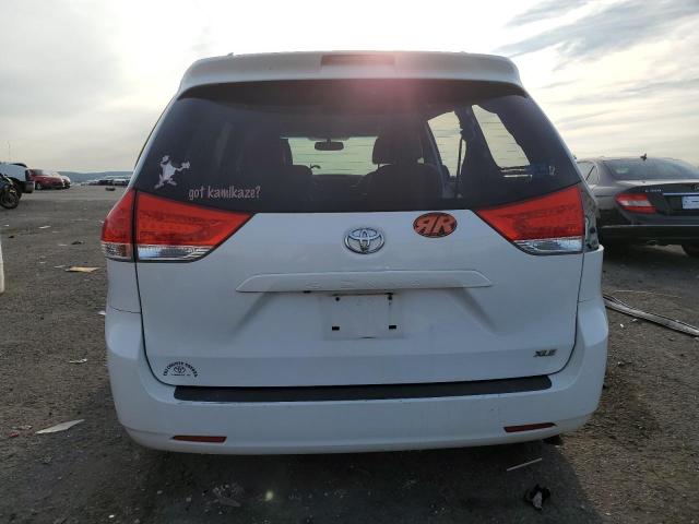 Photo 6 from auction – 2013 TOYOTA SIENNA XLE with VIN 5TDYK3DC2DS282552
