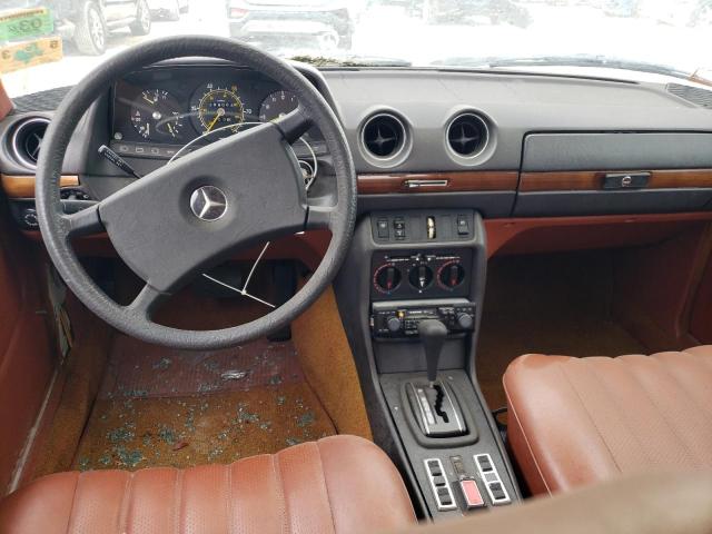 Photo 8 from auction – 1981 MERCEDES-BENZ 240 D with VIN WDBAB23A7BB224063