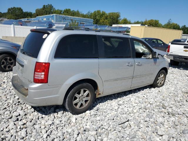 Photo 3 from auction – 2010 CHRYSLER TOWN & COU with VIN 2A4RR5D16AR282904
