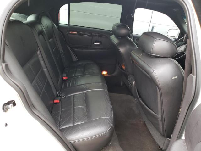 Photo 10 from auction – 2000 LINCOLN TOWN CAR S with VIN 1LNHM82W7YY898046