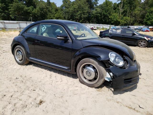 Photo 4 from auction – 2013 VOLKSWAGEN BEETLE with VIN 3VWJP7AT2DM622083