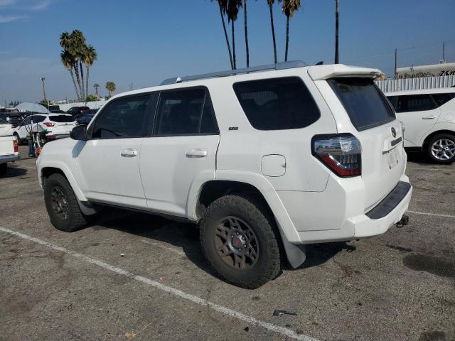 Photo 2 from auction – 2014 TOYOTA 4RUNNER SR with VIN JTEBU5JR9E5185839