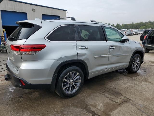 Снимка 3 от търг – 2017 TOYOTA HIGHLANDER с VIN 5TDJZRFH1HS387209