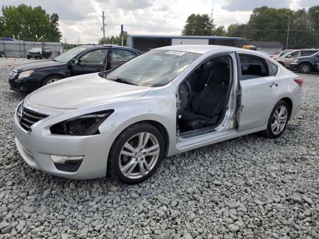 NISSAN ALTIMA 2.5 2015 with VIN 1N4AL3APXFN310652 - Photo from auction