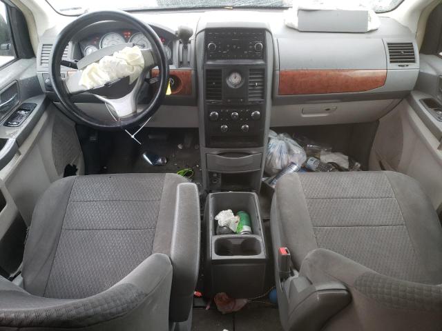Photo 8 from auction – 2008 CHRYSLER TOWN & COU with VIN 2A8HR44H08R665698