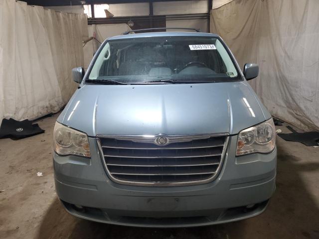Photo 5 from auction – 2010 CHRYSLER TOWN & COU with VIN 2A4RR8D17AR321050