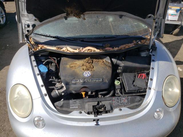 Photo 11 from auction – 2002 VOLKSWAGEN NEW BEETLE with VIN 3VWFE21CX2M447044