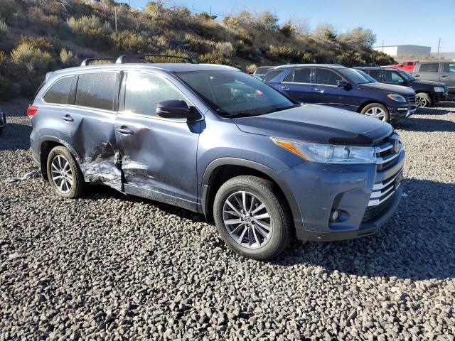 Photo 4 from auction – 2017 TOYOTA HIGHLANDER with VIN 5TDJZRFH3HS429881
