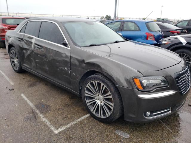 Снимка 4 от търг – 2013 CHRYSLER 300 S с VIN 2C3CCABT1DH630584