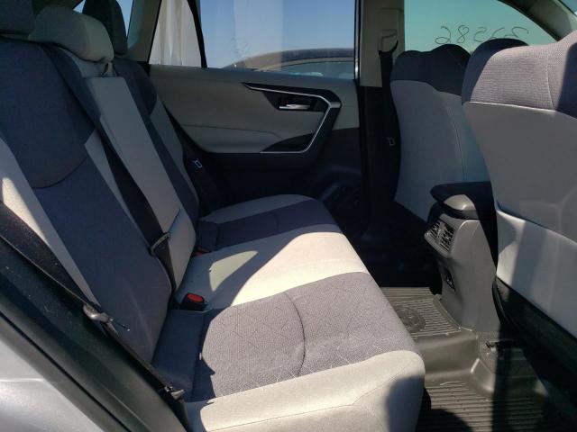Photo 10 from auction – 2021 TOYOTA RAV4 XLE with VIN JTMW1RFV4MD061798