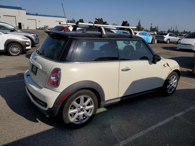 Photo 3 from auction – 2011 MINI COOPER S with VIN WMWSV3C58BTY24121