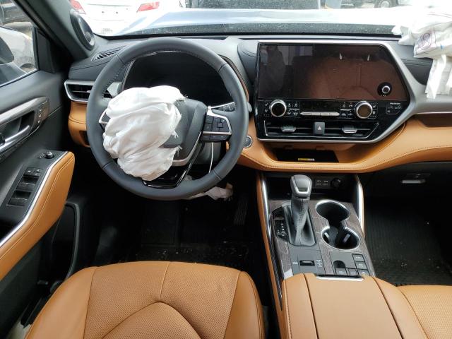 Photo 8 from auction – 2023 TOYOTA HIGHLANDER with VIN 5TDEBRCH4PS129470