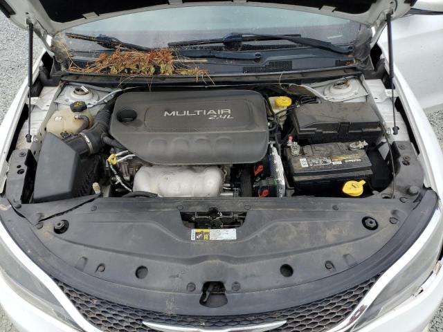 Photo 11 from auction – 2015 CHRYSLER 200 LIMITE with VIN 1C3CCCAB0FN580470