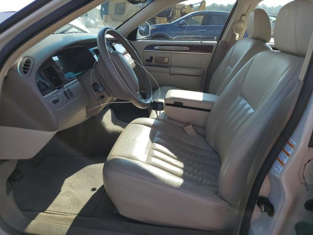 Photo 7 from auction – 2004 LINCOLN TOWN CAR E with VIN 1LNHM81W64Y677890