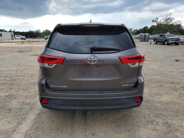 Foto 6 de la subasta – 2018 TOYOTA HIGHLANDER con VIN 5TDJZRFH3JS806988