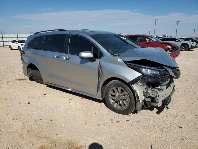 Photo 4 from auction – 2021 TOYOTA SIENNA XLE with VIN 5TDYRKEC8MS061932