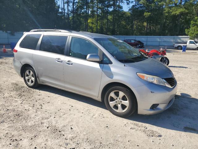 Photo 4 from auction – 2012 TOYOTA SIENNA LE with VIN 5TDKK3DC3CS243621