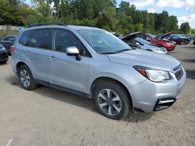 Photo 4 from auction – 2017 SUBARU FORESTER 2 with VIN JF2SJAECXHH561660