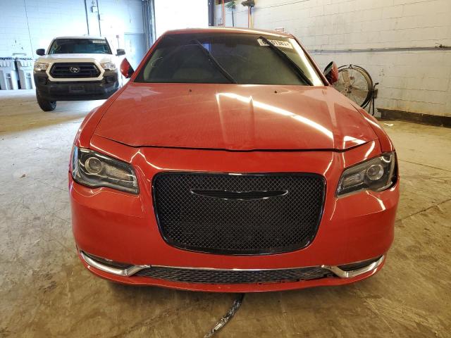 Photo 5 from auction – 2017 CHRYSLER 300 LIMITE with VIN 2C3CCARGXHH647995