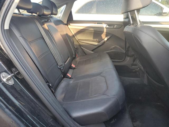 Photo 10 from auction – 2015 VOLKSWAGEN PASSAT S with VIN 1VWAT7A32FC056703