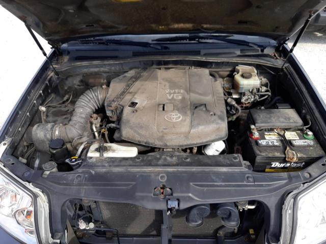 Снимка 12 от търг – 2004 TOYOTA 4RUNNER SR с VIN JTEBU14R440055211