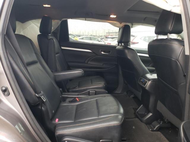 Photo 10 from auction – 2016 TOYOTA HIGHLANDER with VIN 5TDJKRFH7GS304692