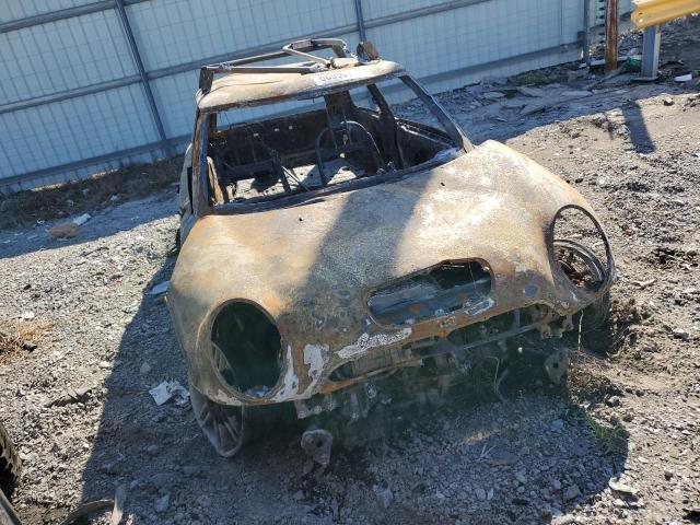 Photo 4 from auction – 2005 MINI COOPER S with VIN WMWRE33425TD97385
