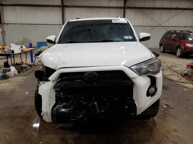 Zdjęcie 5 z aukcji – 2015 TOYOTA 4RUNNER SR z VIN JTEBU5JR2F5232422