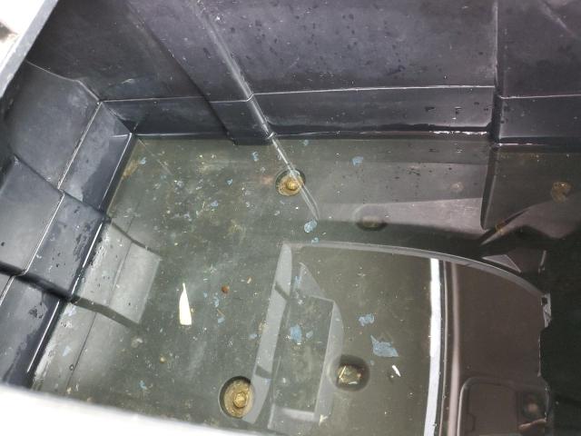 Photo 13 from auction – 2002 TOYOTA SEQUOIA SR with VIN 5TDZT34A02S096649