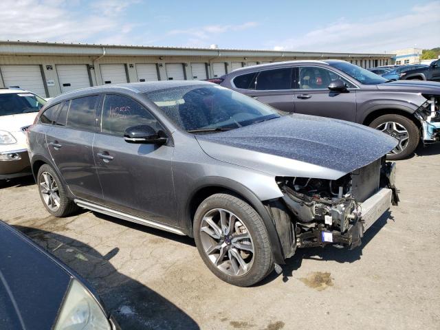 Photo 4 from auction – 2017 VOLVO V60 CROSS with VIN YV440MWK4H1040943