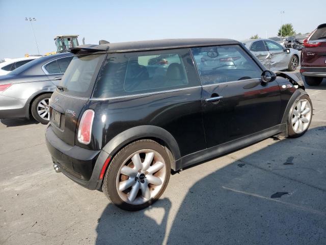 Photo 3 from auction – 2005 MINI COOPER S with VIN WMWRE335X5TG98592