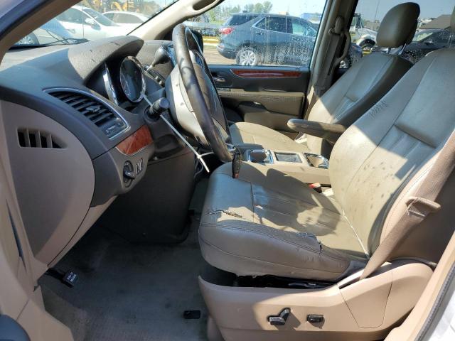 Photo 7 from auction – 2016 CHRYSLER TOWN & COU with VIN 2C4RC1BG6GR147678