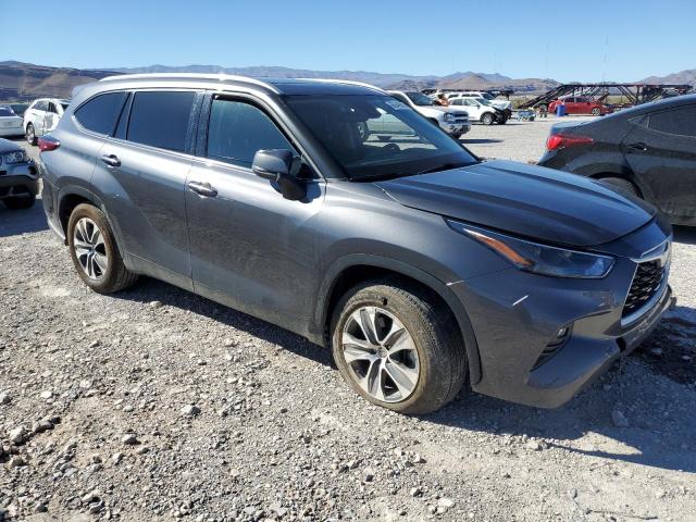 Photo 4 from auction – 2022 TOYOTA HIGHLANDER with VIN 5TDGZRAH4NS552148