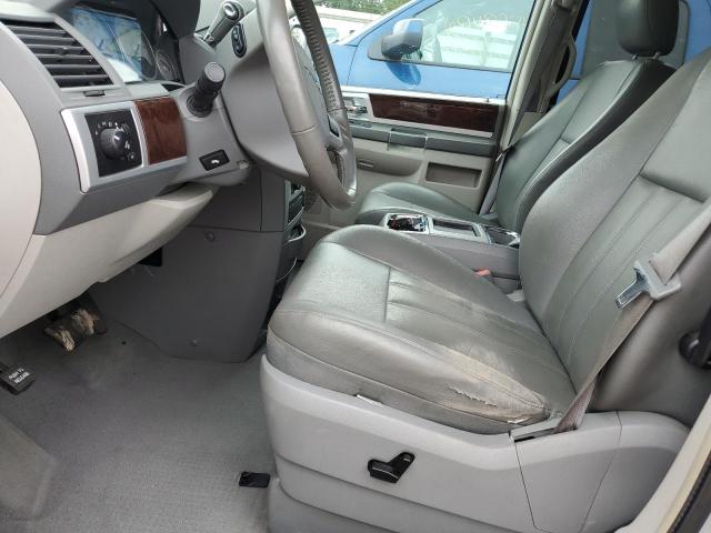 Photo 7 from auction – 2010 CHRYSLER TOWN & COU with VIN 2A4RR5DX9AR123749